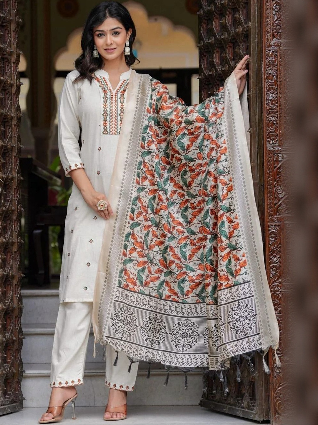 Ridnish Women Floral Embroidered Pure Cotton Straight Kurta Trousers & Dupatta Kurta Set