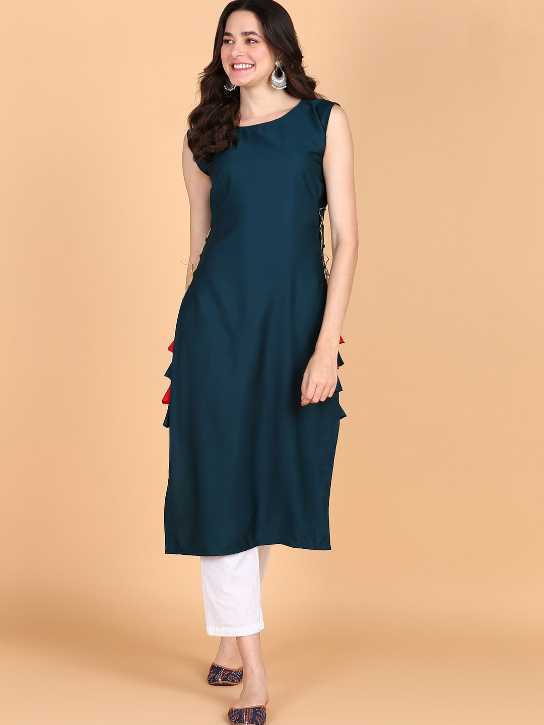 Aiza Collection Round Neck Thread Work Straight Kurta