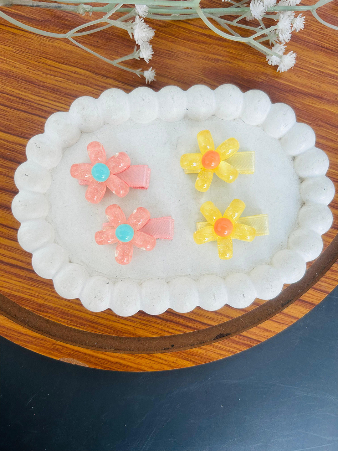 Radhya Accessories Women Set of 4 Flower Har Clips Card