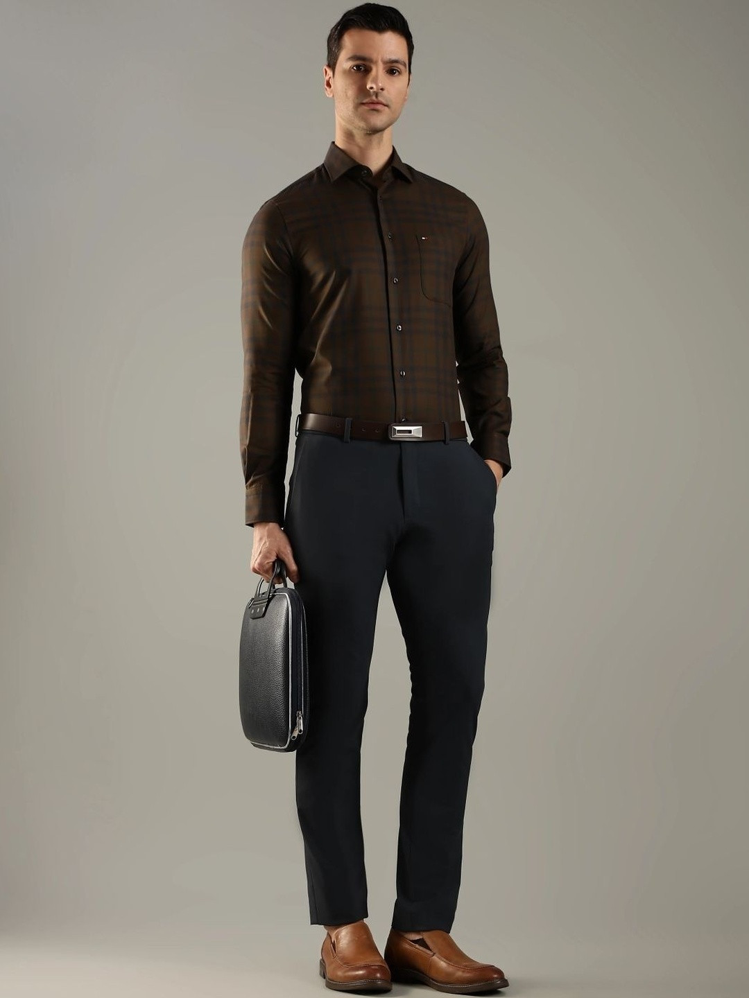 Tommy Hilfiger Men Europe Mid-Rise Formal Trousers