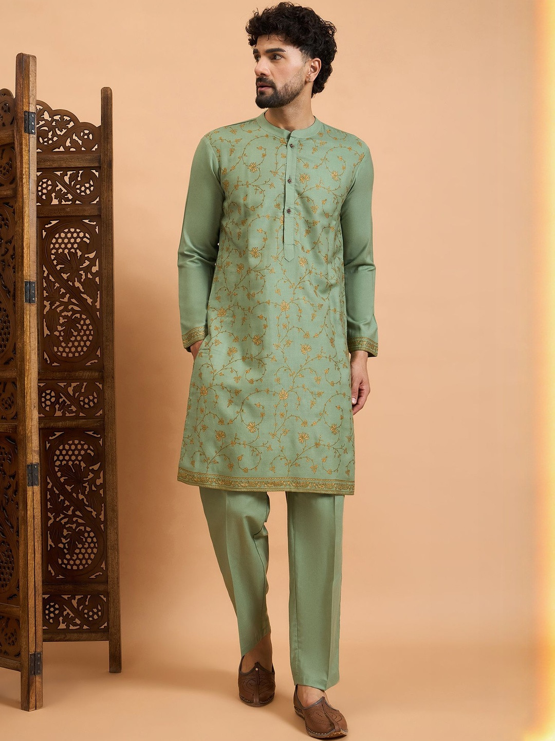 House of Pataudi Winter Pashmina Ethnic Motif Embroidered Straight Kurta & Trousers