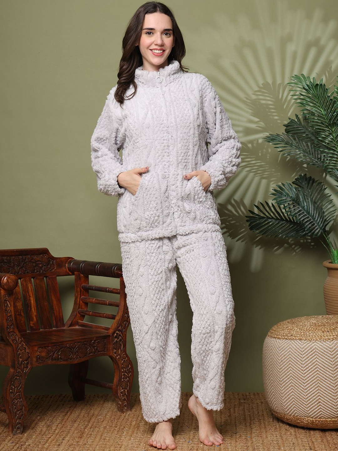TAG 7 Self Design Long Sleeves Night Suit