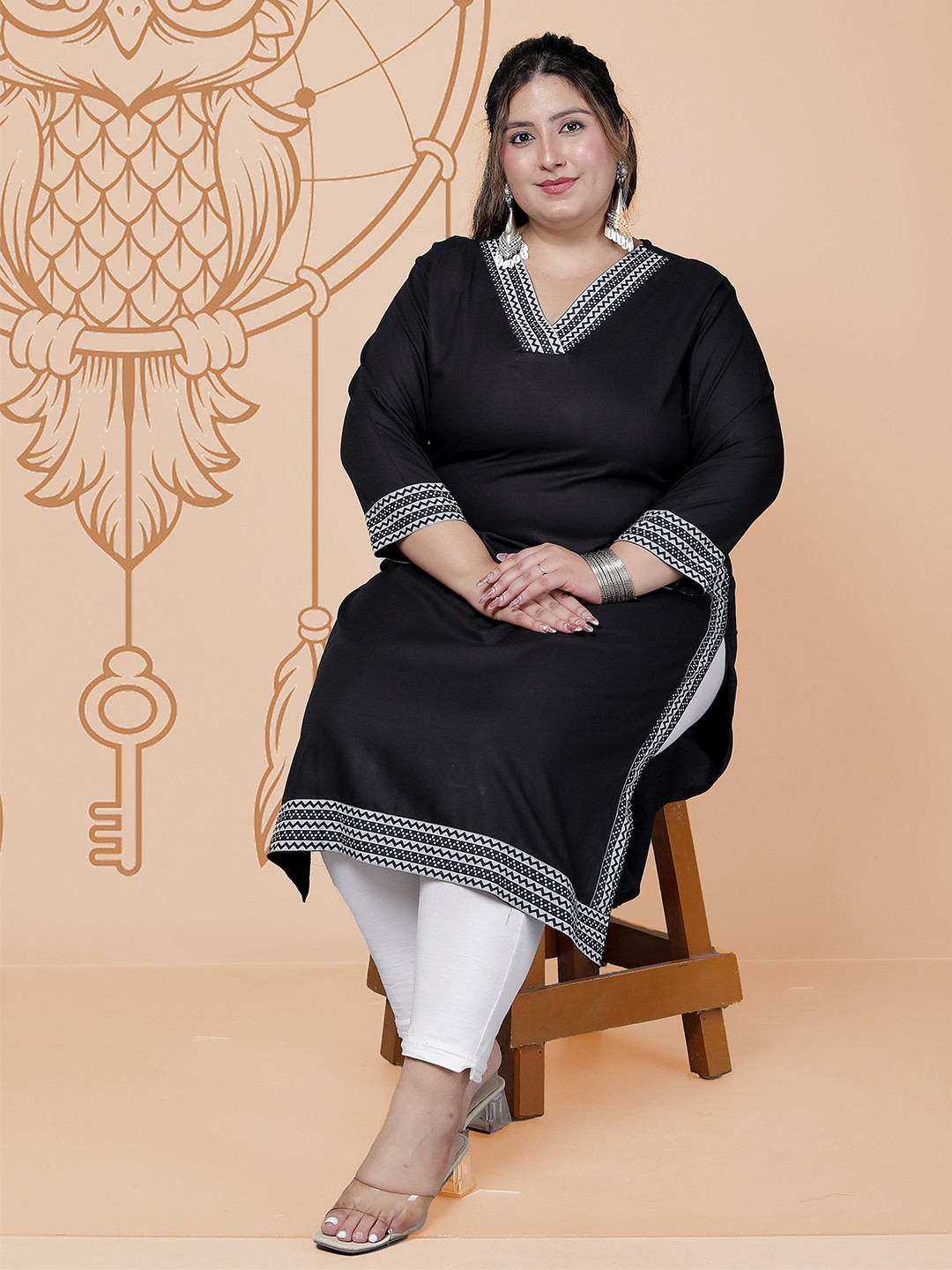 MEHKFAB Geometric Printed Thread Work V-Neck Straight Kurta