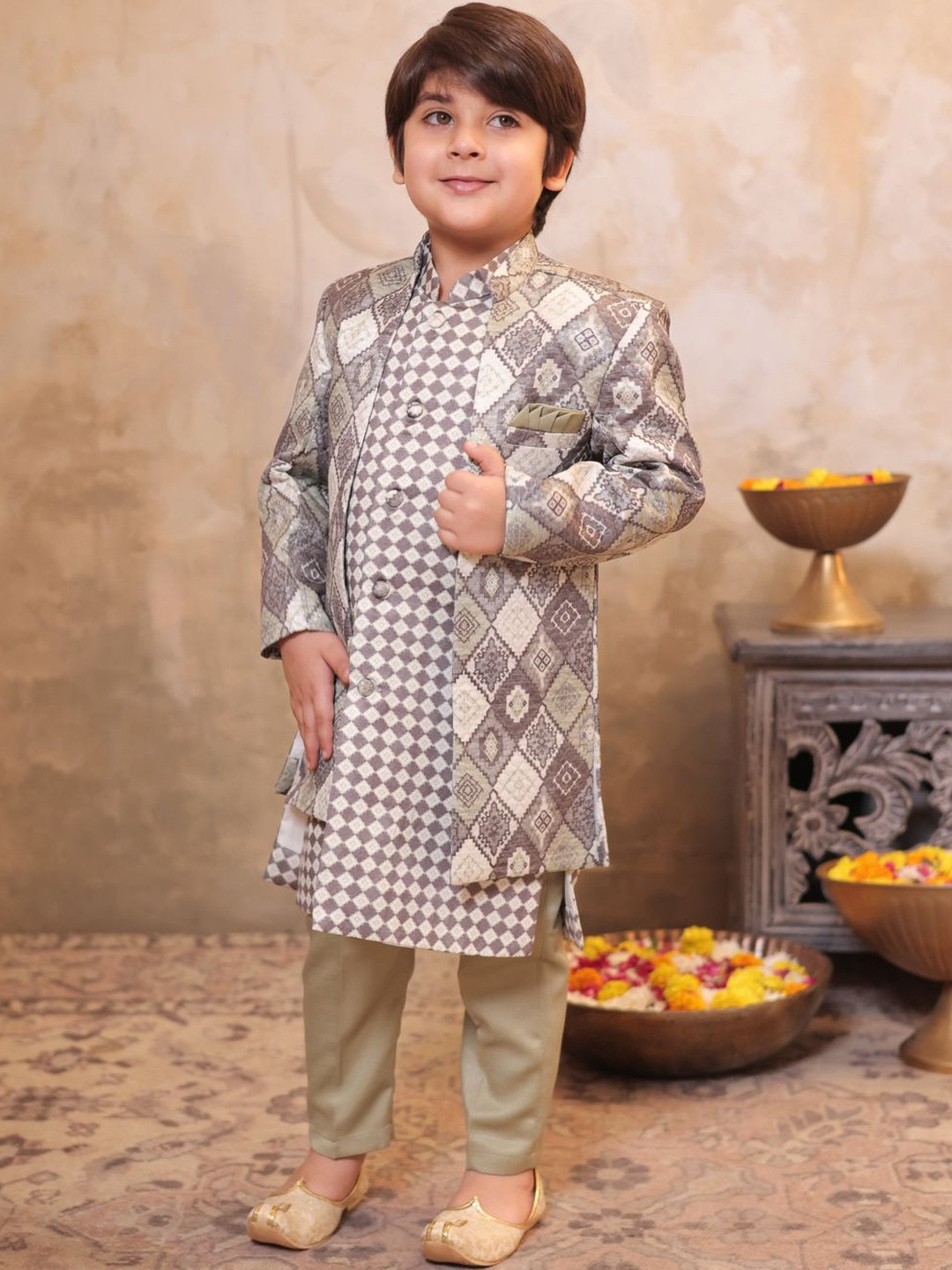 Aj DEZInES Boys Green Jacquard Full Sleeves Rich Embroidered Sherwani Set