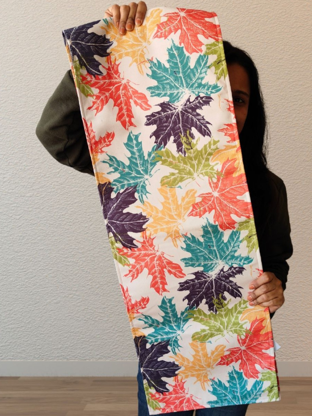 Akira Furnishings Palm Leaves Casual Pattern Table Runner