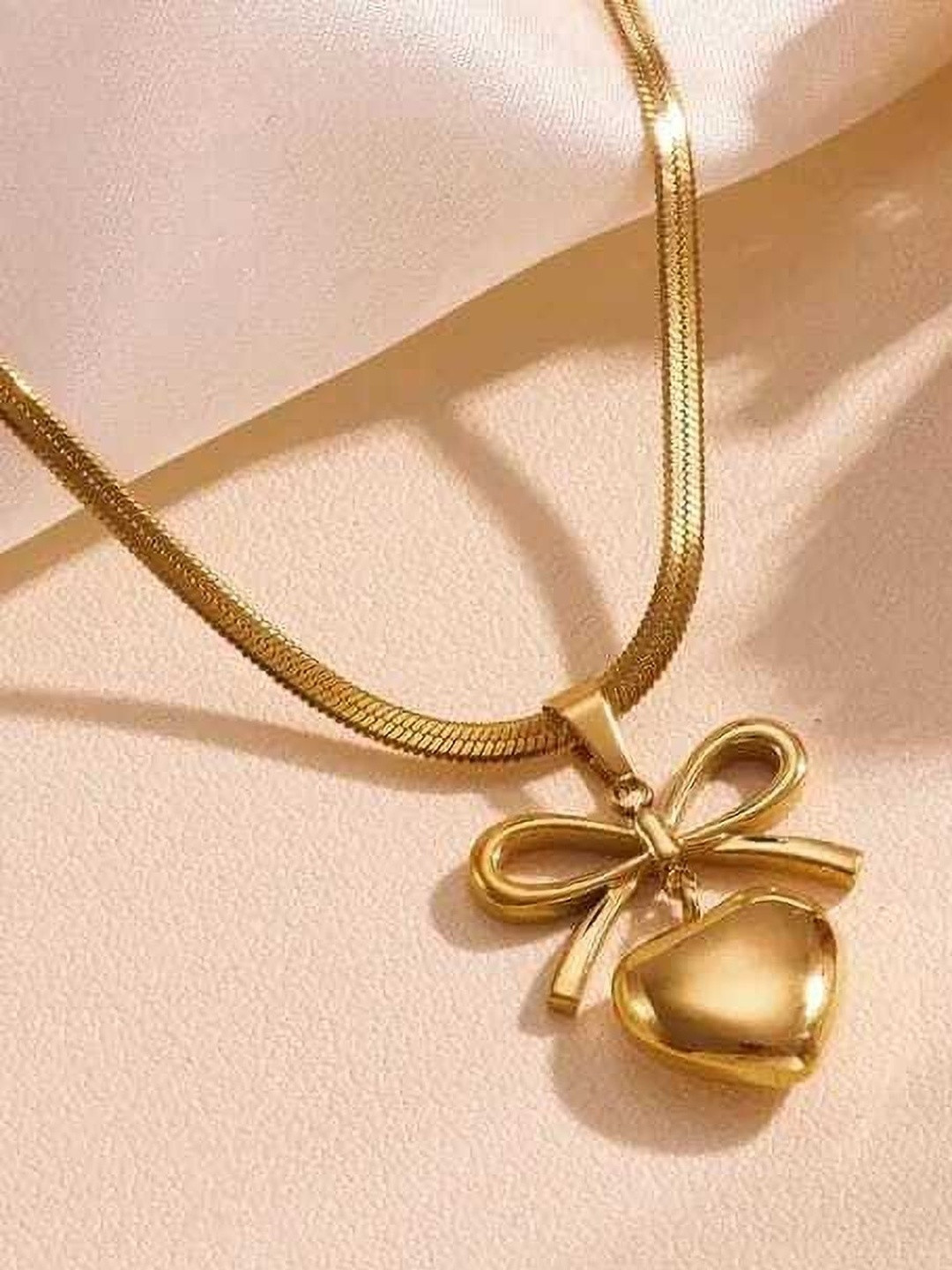 Laksh Enterprise Cp Dilganth patti cha Women Heart Shaped Pendants with Chains