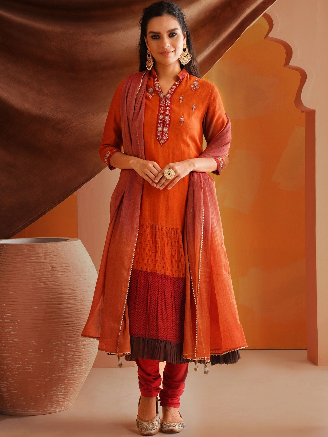 JAYPORE Women Orange Chanderi Silk Hand Embroidery Kurta Sets