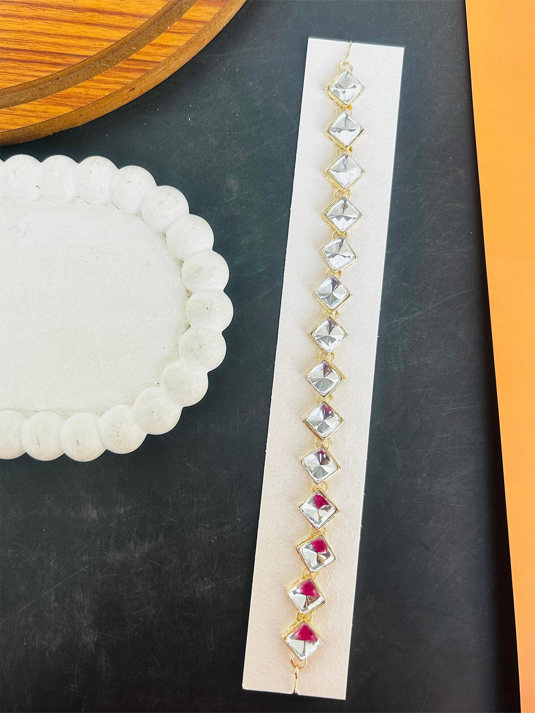 Radhya Accessories Gold-Plated Kundan Studded And Artificial Beaded Matha Patti