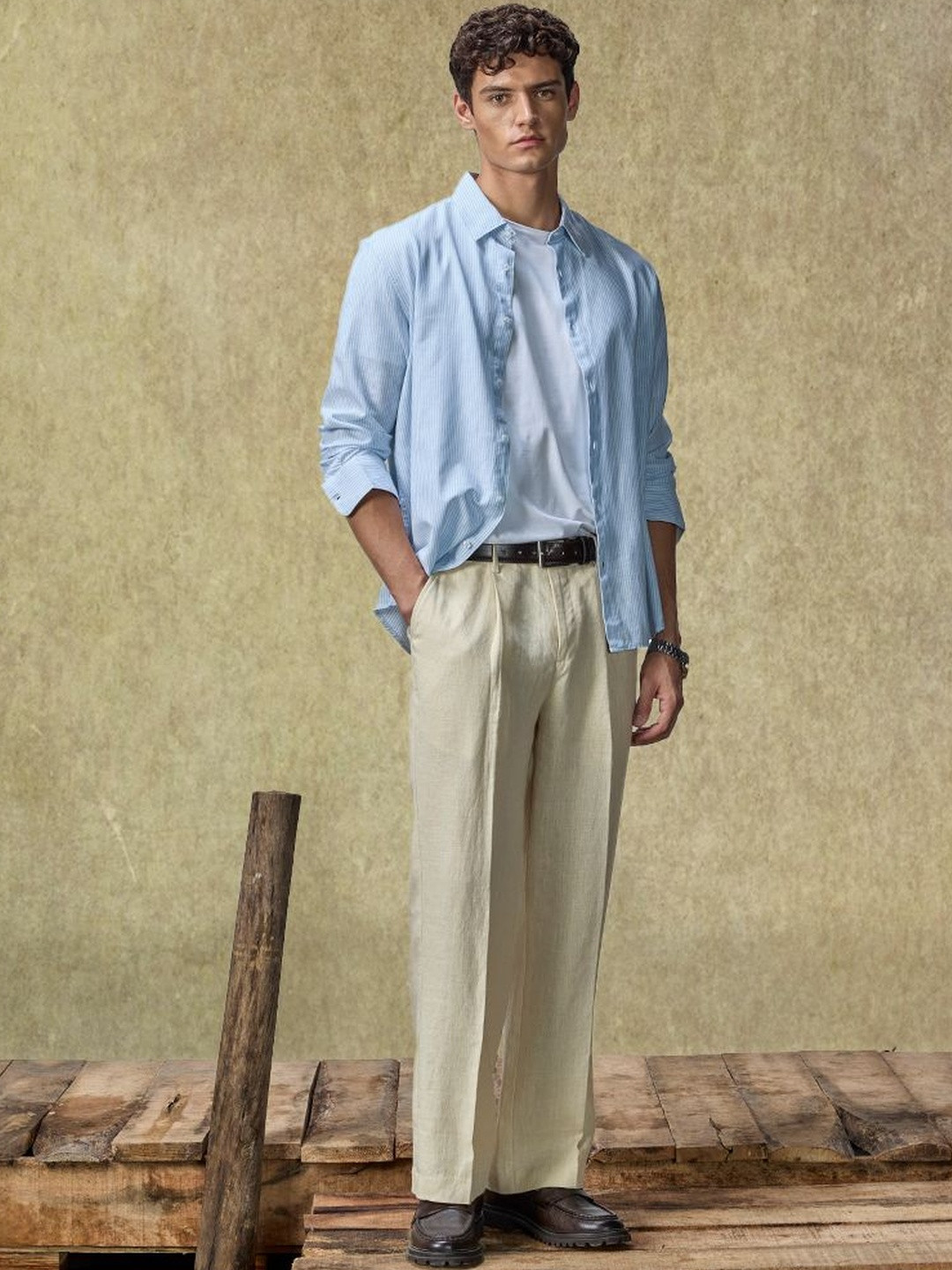Snitch Men Yacht Club Linen Solid Regular Fit Pleated Trousers