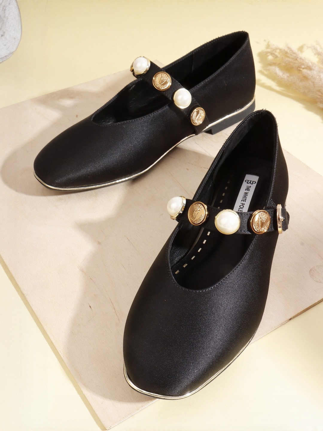 THE WHITE POLE Elegant Flat Ballerinas With Pearl & Gold Button Strap