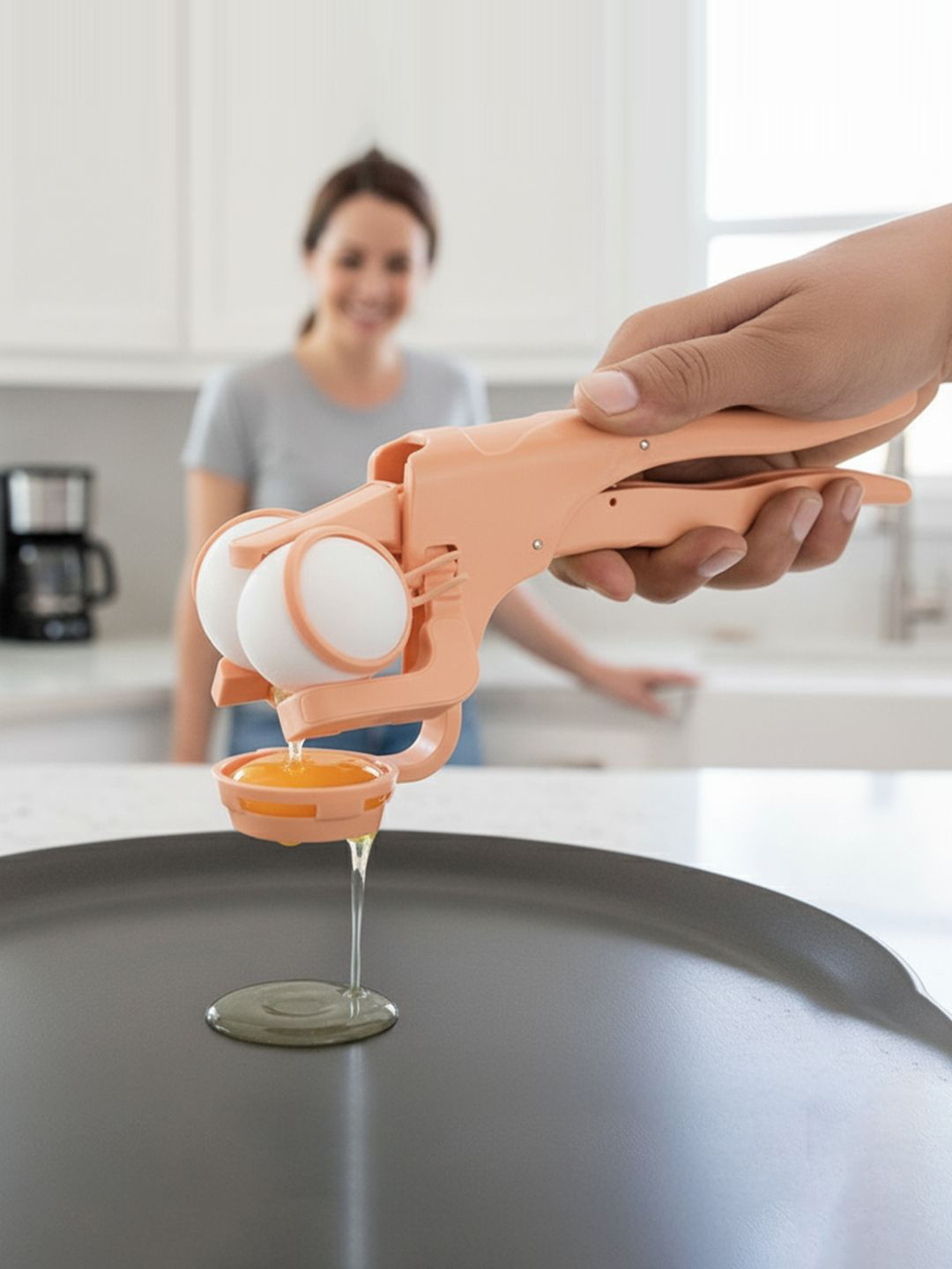 Kuber Industries Peach-Colored Textured Handheld Egg Cracker