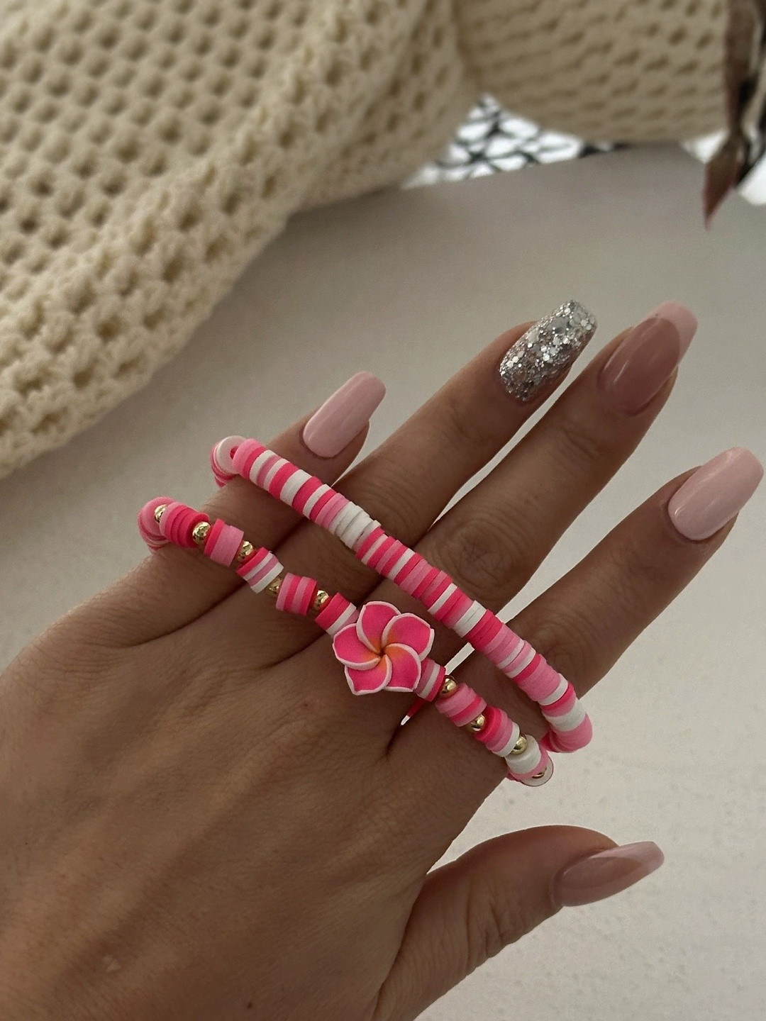 Just Lil Things Women Set of 2 Floral Charm With Beaded Bracelet Set