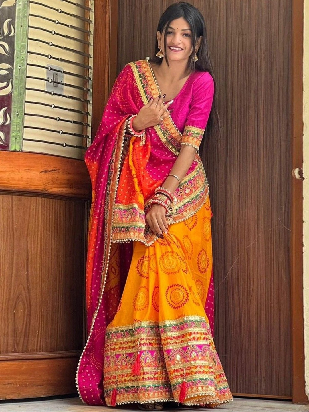 Lookmark Bandhani Art Silk Handloom Bandhani Saree