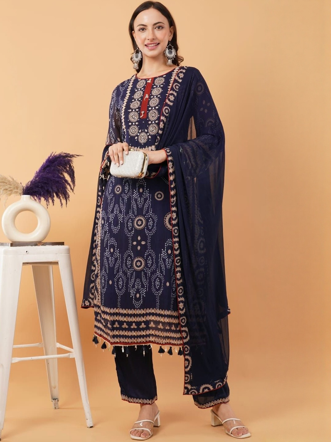 Purpple Infinity Women Printed Regular Beads and Stones Pure Cotton Kurta with Trousers & With Dupatta