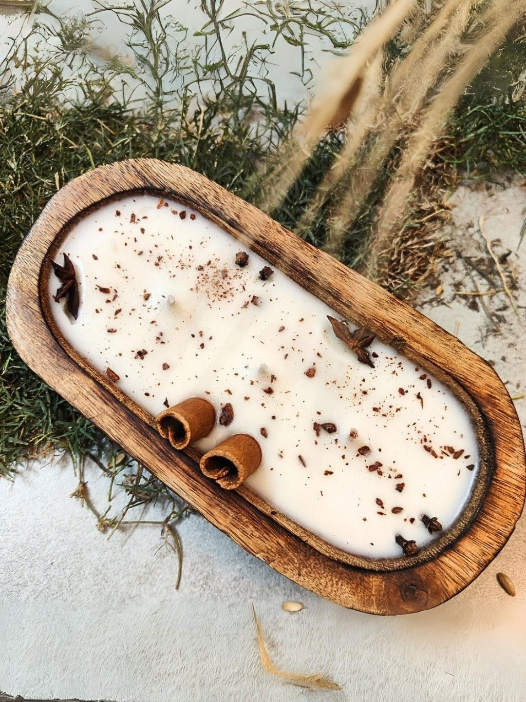 Akira Furnishings Brown & White 1 pieces Wooden Candle
