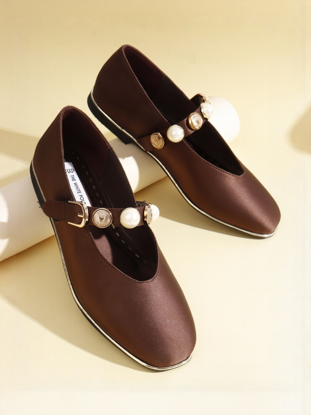 THE WHITE POLE Elegant Flat Ballerinas With Pearl & Gold Button Strap