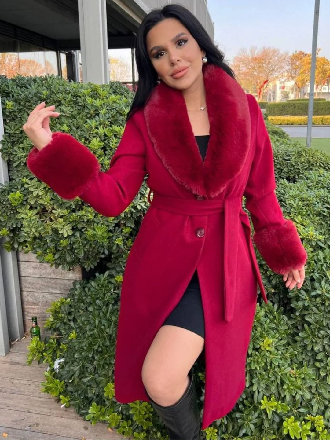 TRENBEE Raina Women Spread Fur Collar Trench Coats