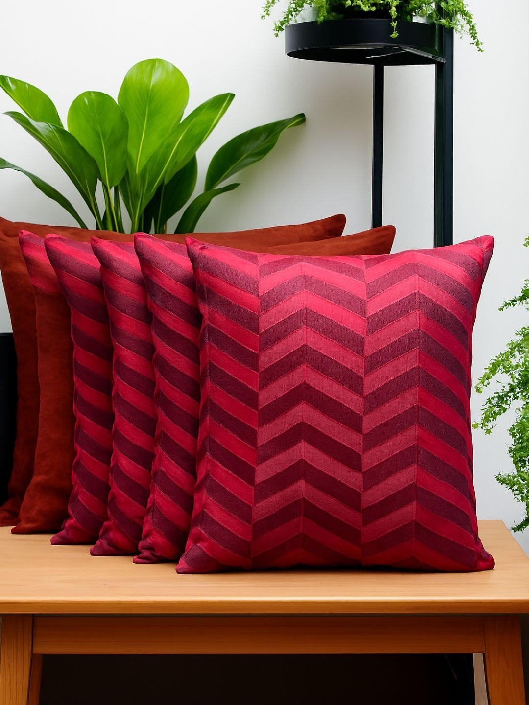 Bedbathandbliss Maroon Set of 5 Satin Chevron Square Cushion Covers