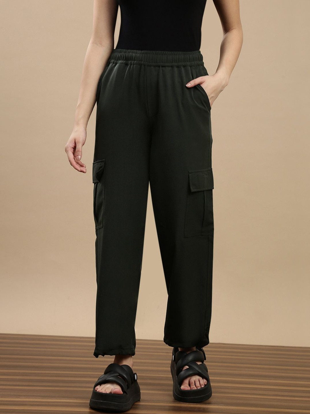 De Moza Women Mid-Rise Cargos Trouser