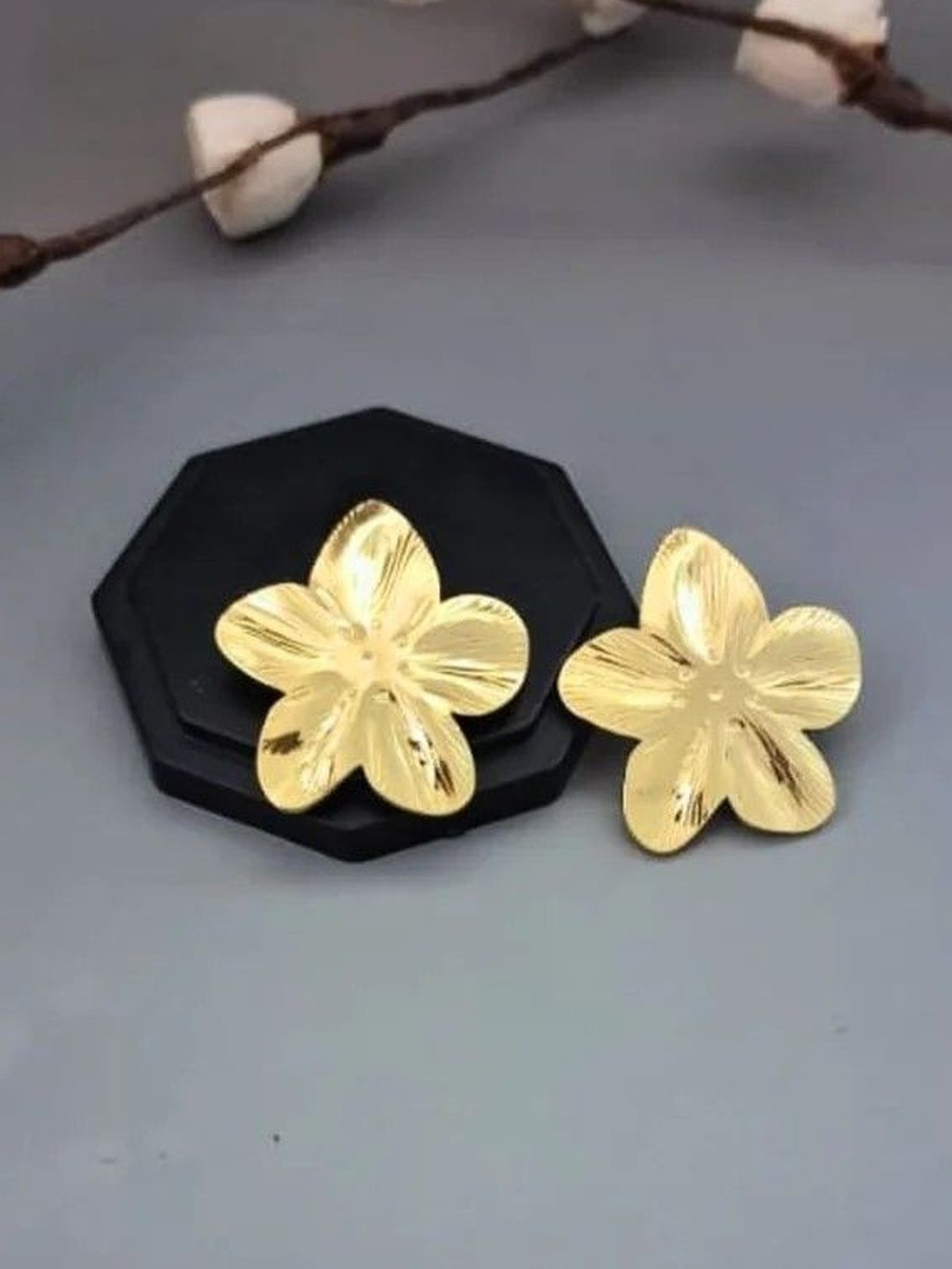 Zevarly Women Floral Anti Tarnish Studs Earrings