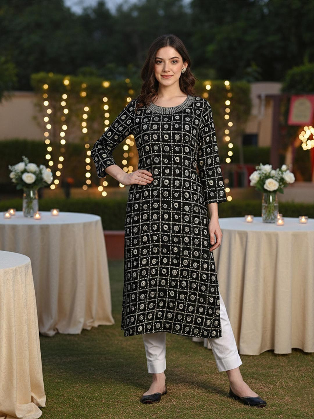 Maaesa Women Floral Printed Round Neck Straight Kurta