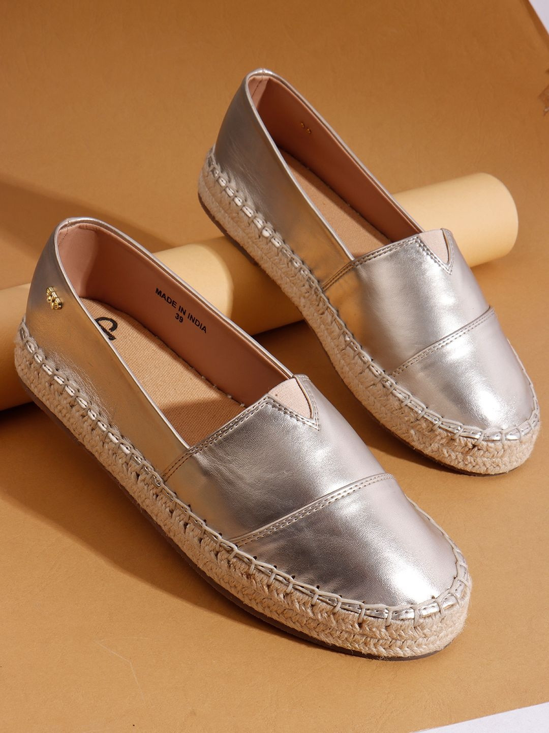 THE WHITE POLE Women Espadrilles