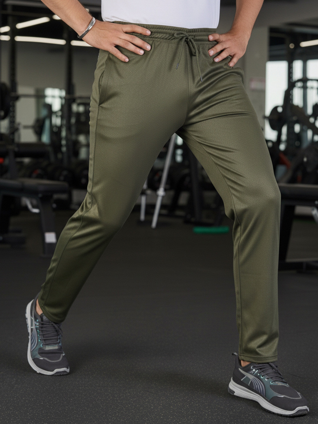 KAIDO Men Slim Fit Mid Rise Track Pants