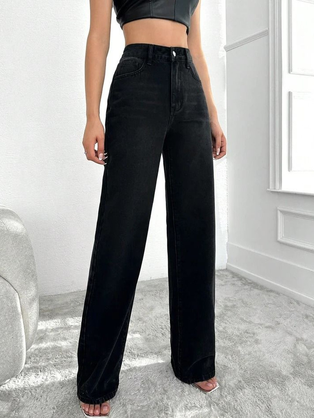 DELAN Women Jean Straight Fit High-Rise Light Fade Stretchable Jeans