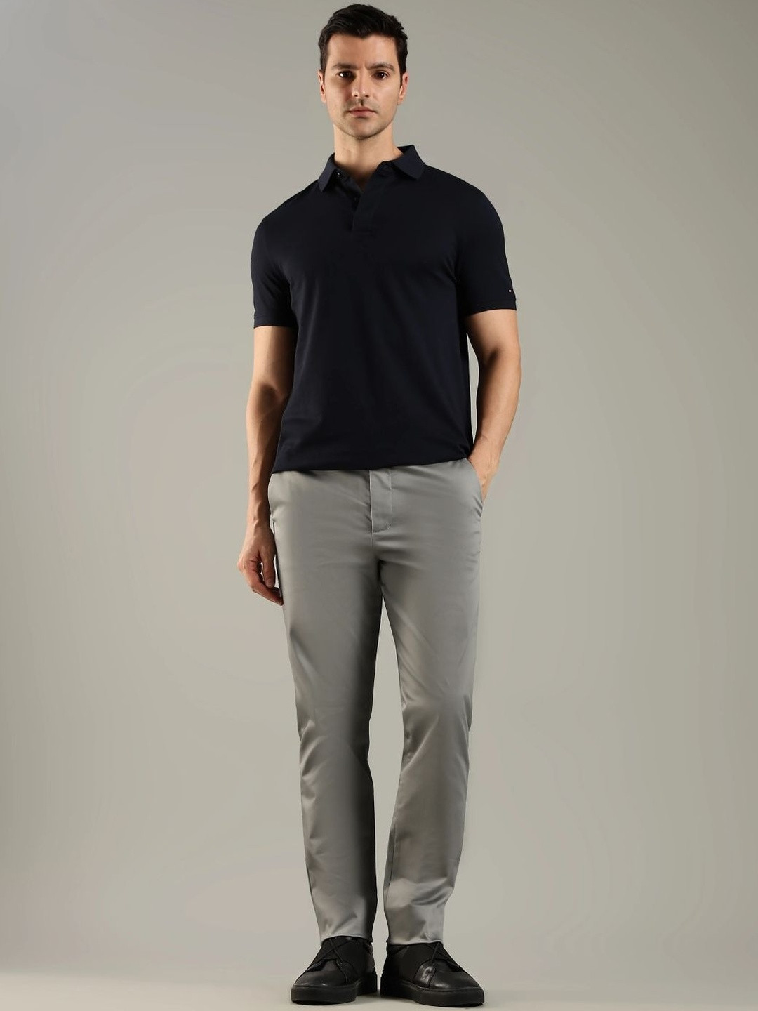 Tommy Hilfiger Men Europe Mid Rise Straight Fit Trousers