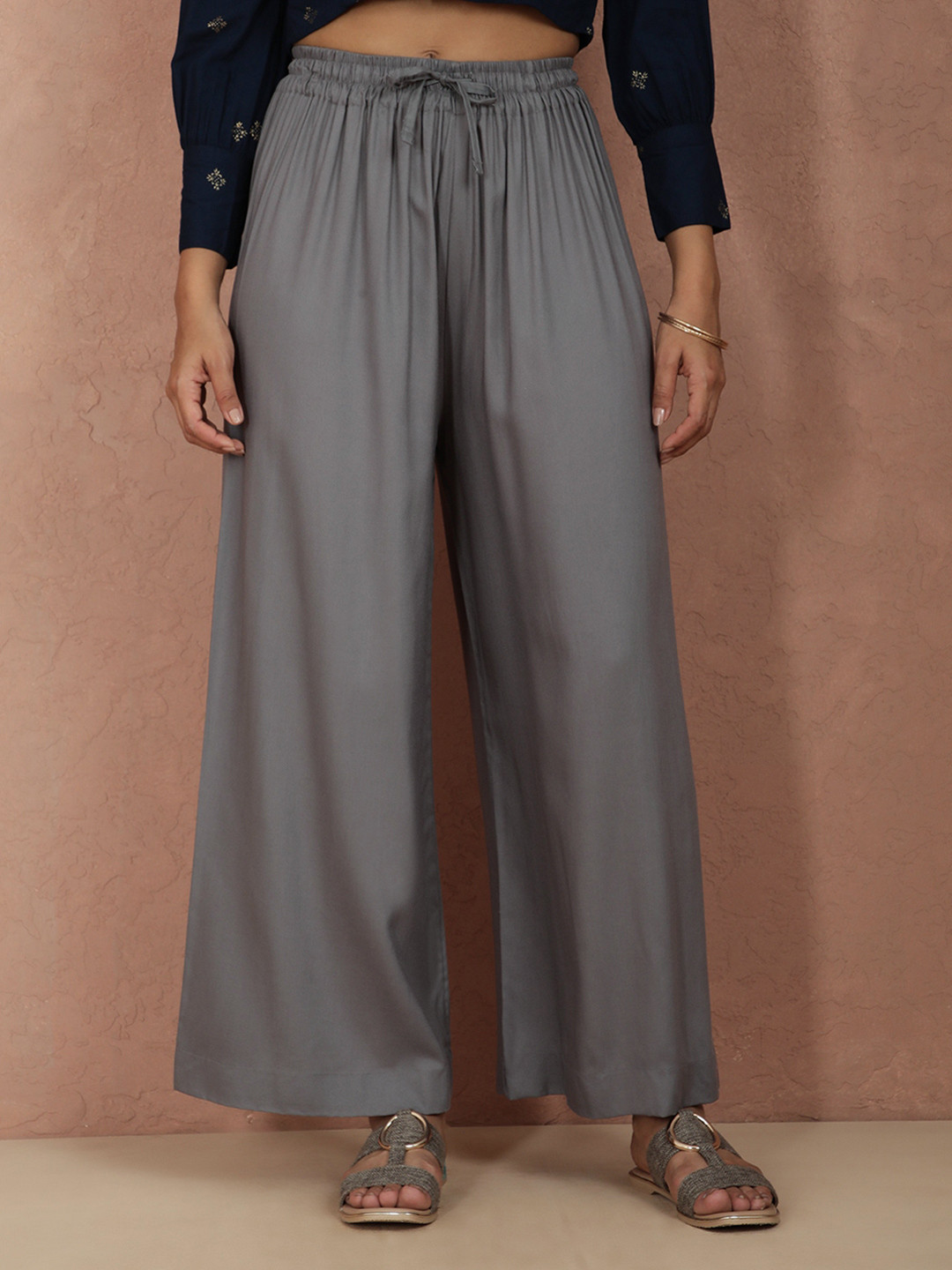 TWIN BIRDS Women Grey Solid Wide Leg Palazzos