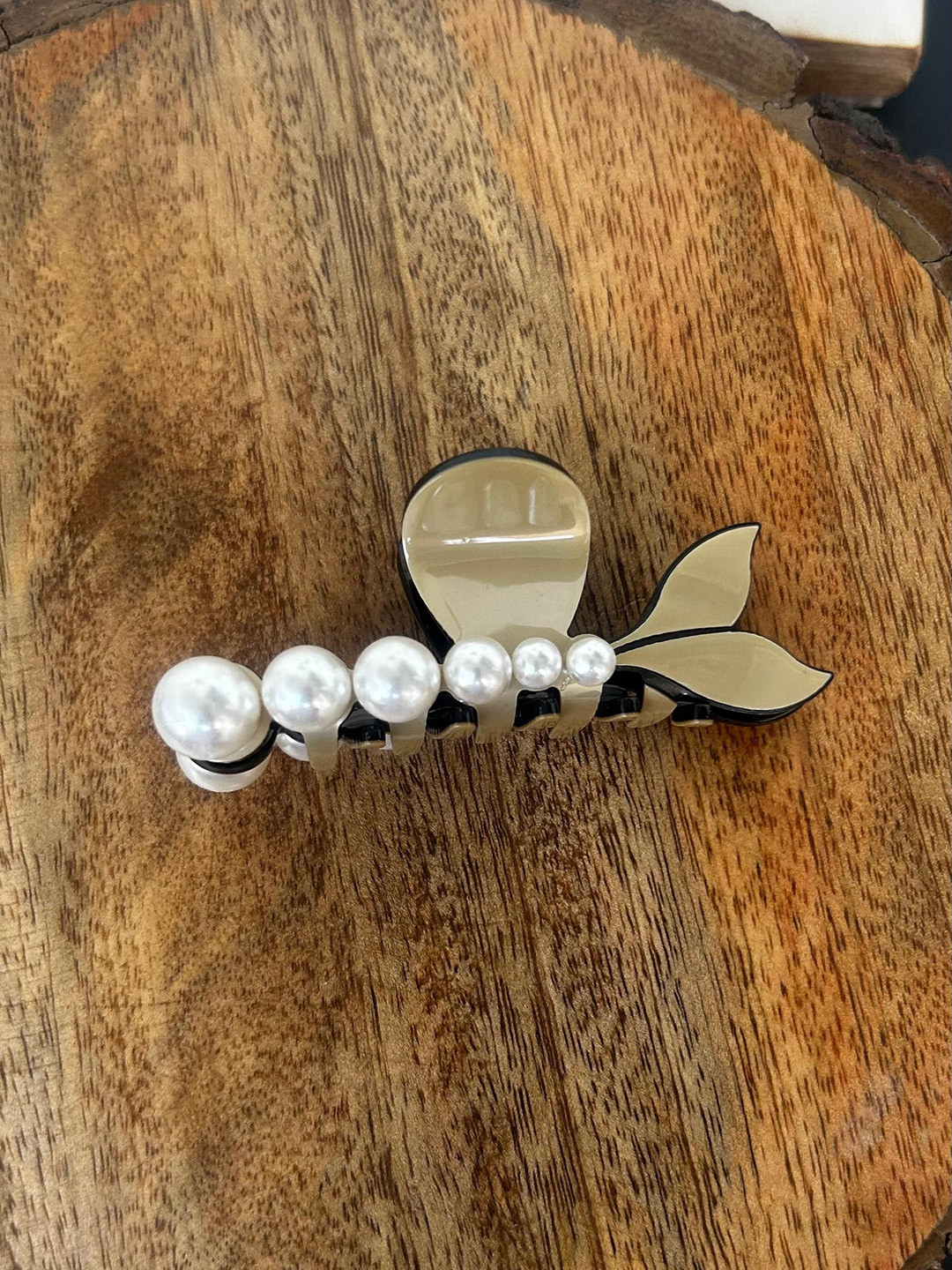 Radhya Accessories Women Fish Tail Claw Clip