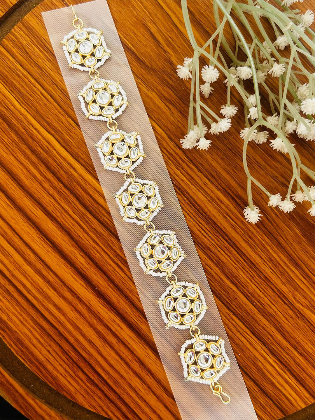 Radhya Accessories Gold-Plated Kundan Studded And Artificial Beaded Matha Patti