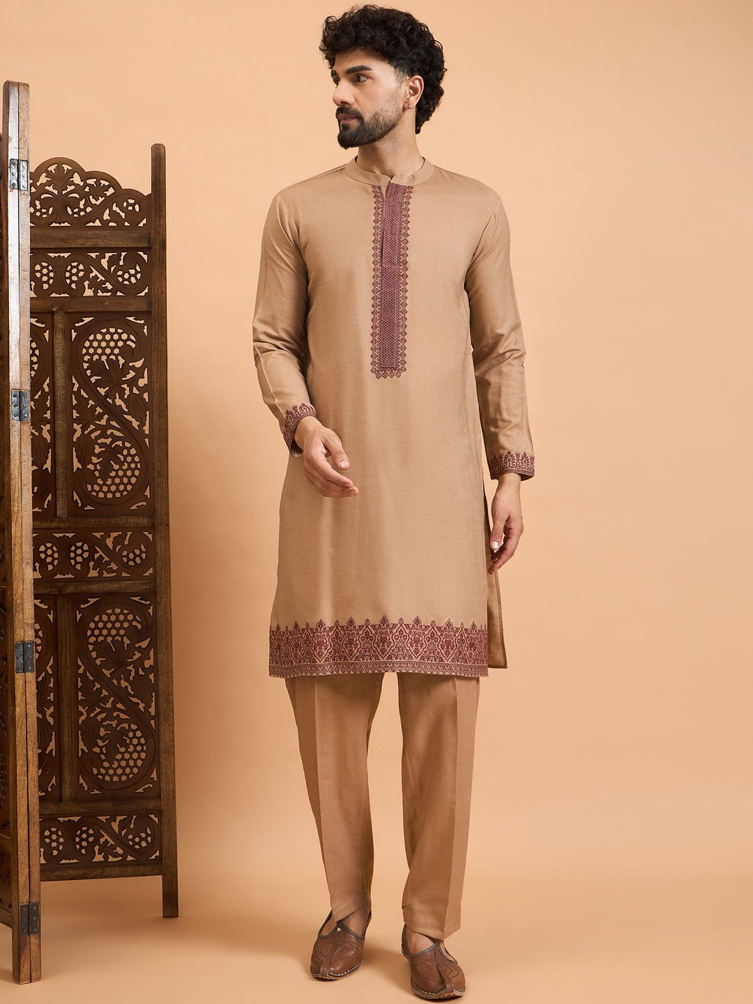 House of Pataudi Winter Pashmina Men Ethnic Motifs Woven Design Kurta with Trousers