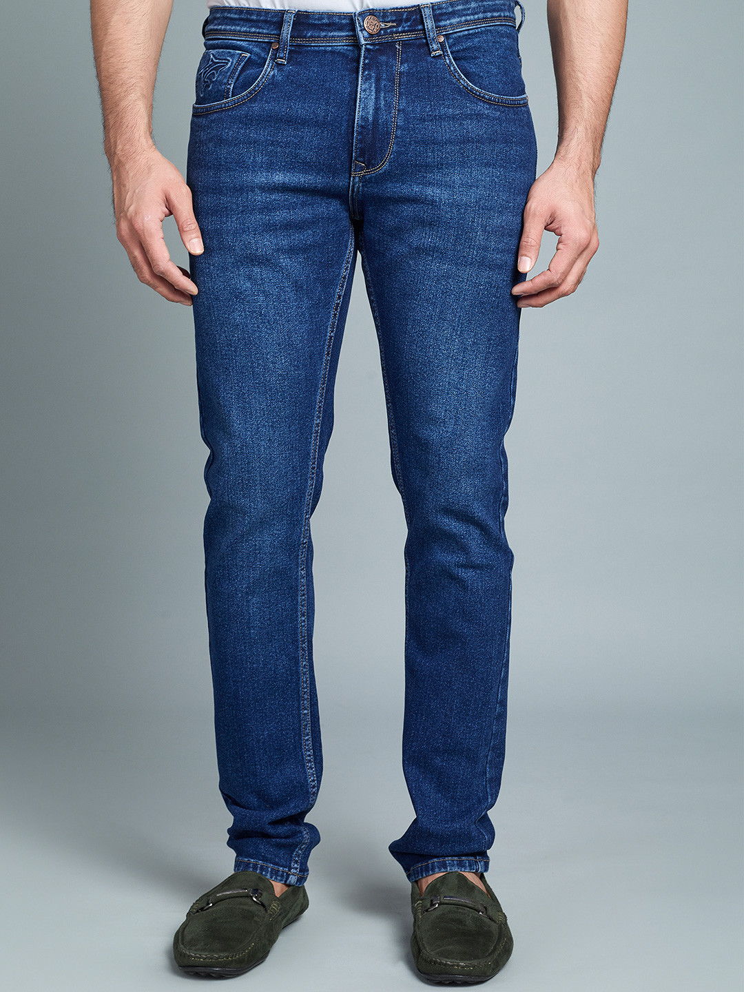 FLYING SHARK Men Carrot Slim Fit Mid-Rise Light Fade Cotton Jeans