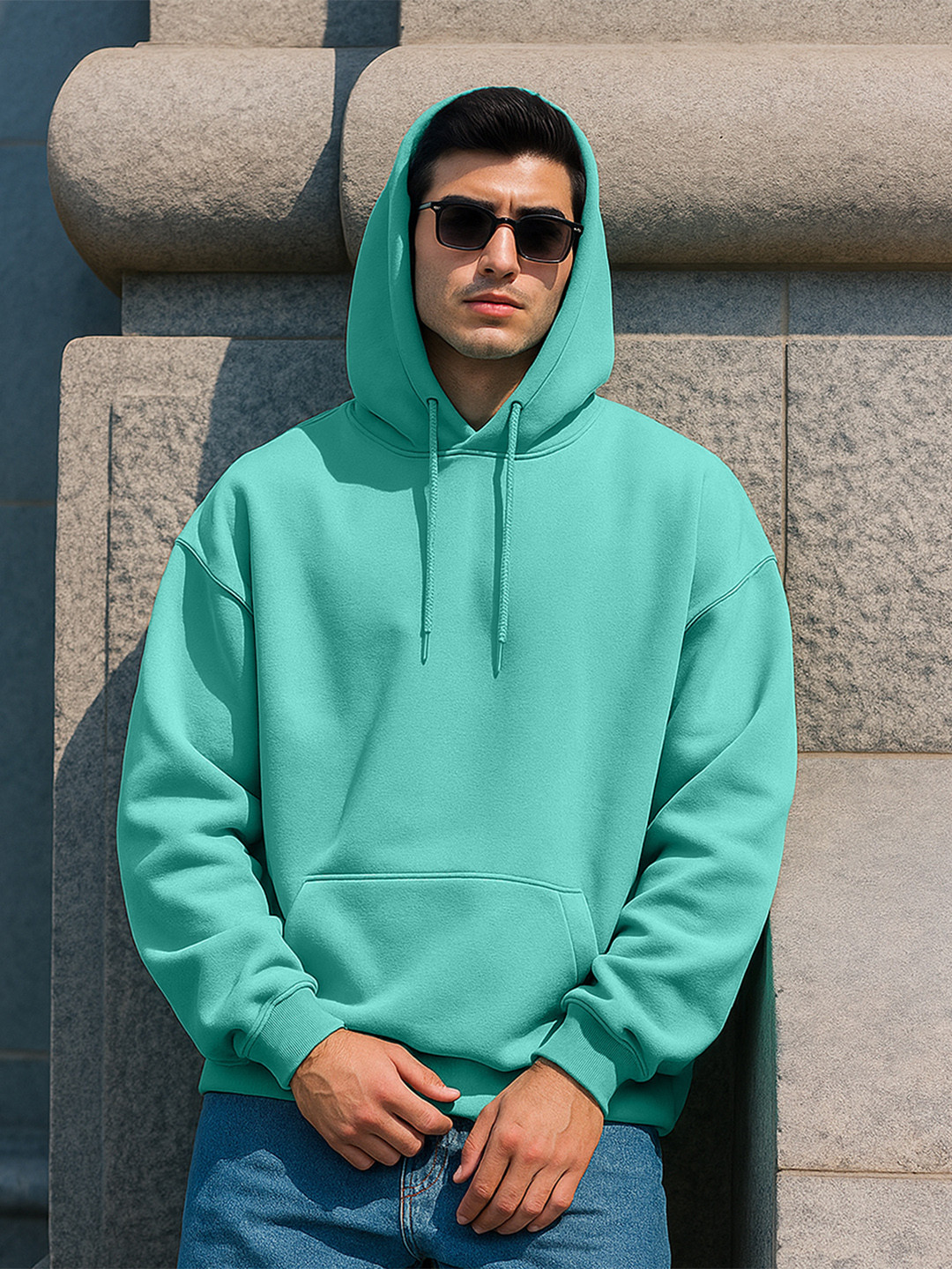 VEIRDO Men Green Solid Cotton Fleece Regular Fit Hooded Pullover Sweatshirt