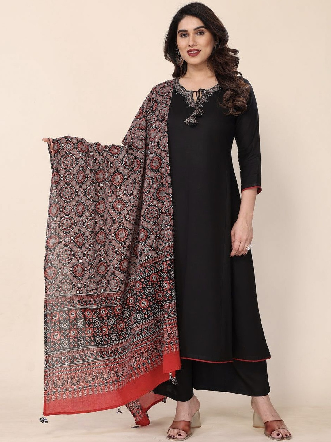 Happy Design Floral Yoke Design Tie-Up Neck Straight Kurta & Palazzos With Dupatta