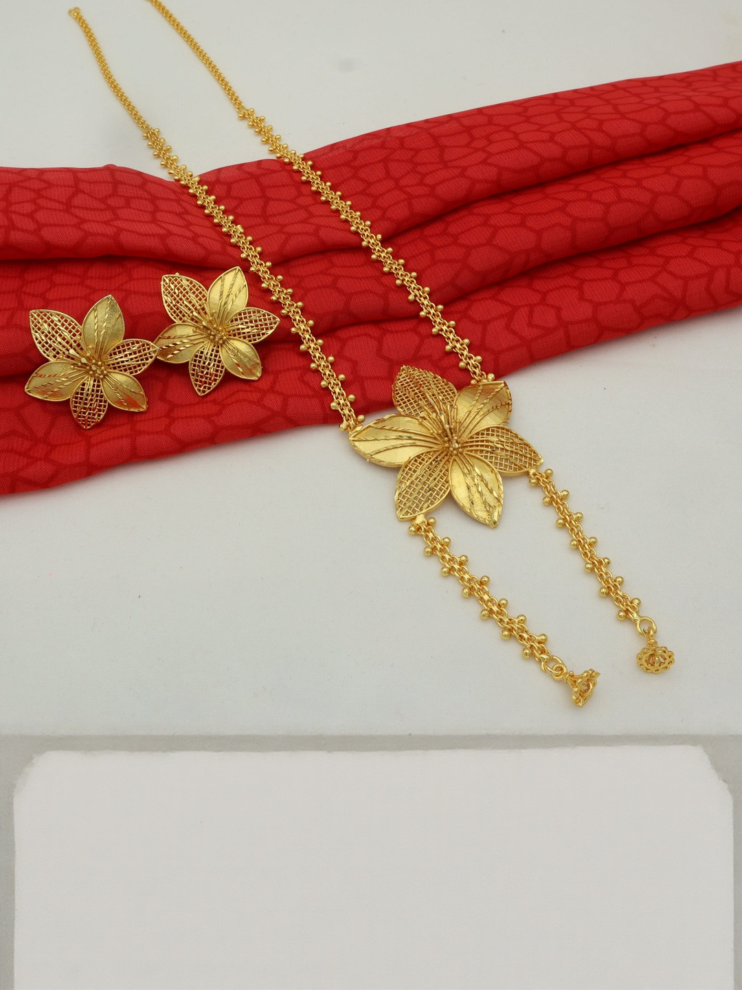 Upala Gold-Plated Chain Necklace & Pendant Set