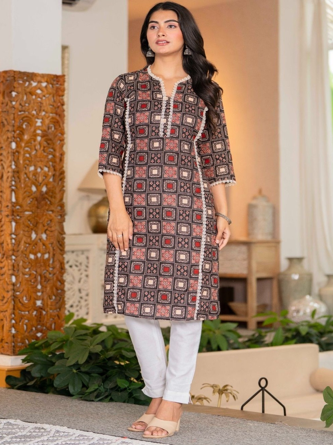 Style Heaven Women Black Printed V-Neck Pure Cotton Kurti
