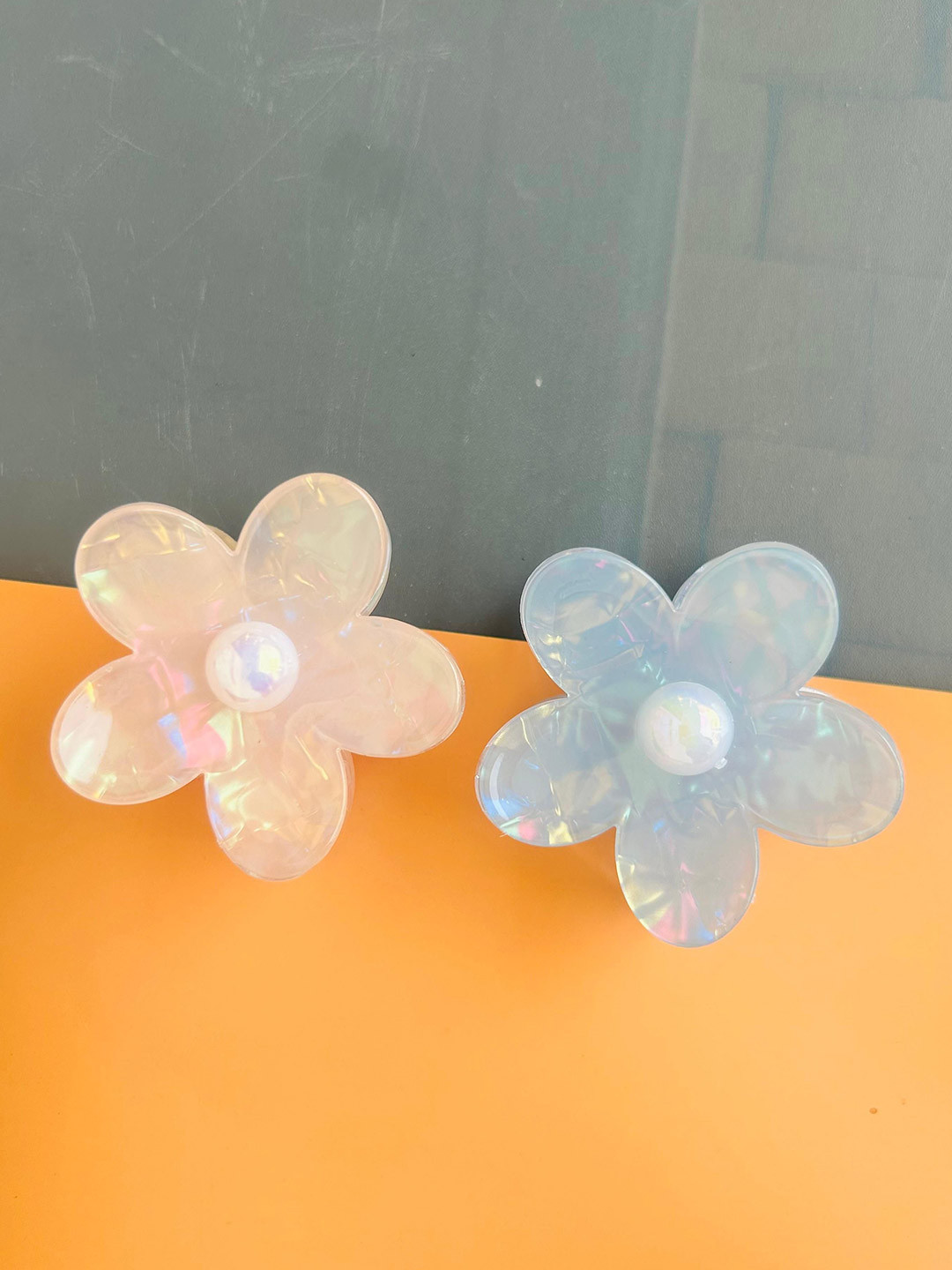 Radhya Accessories Pack of 2 Marble print Flower Hair Claw Clips