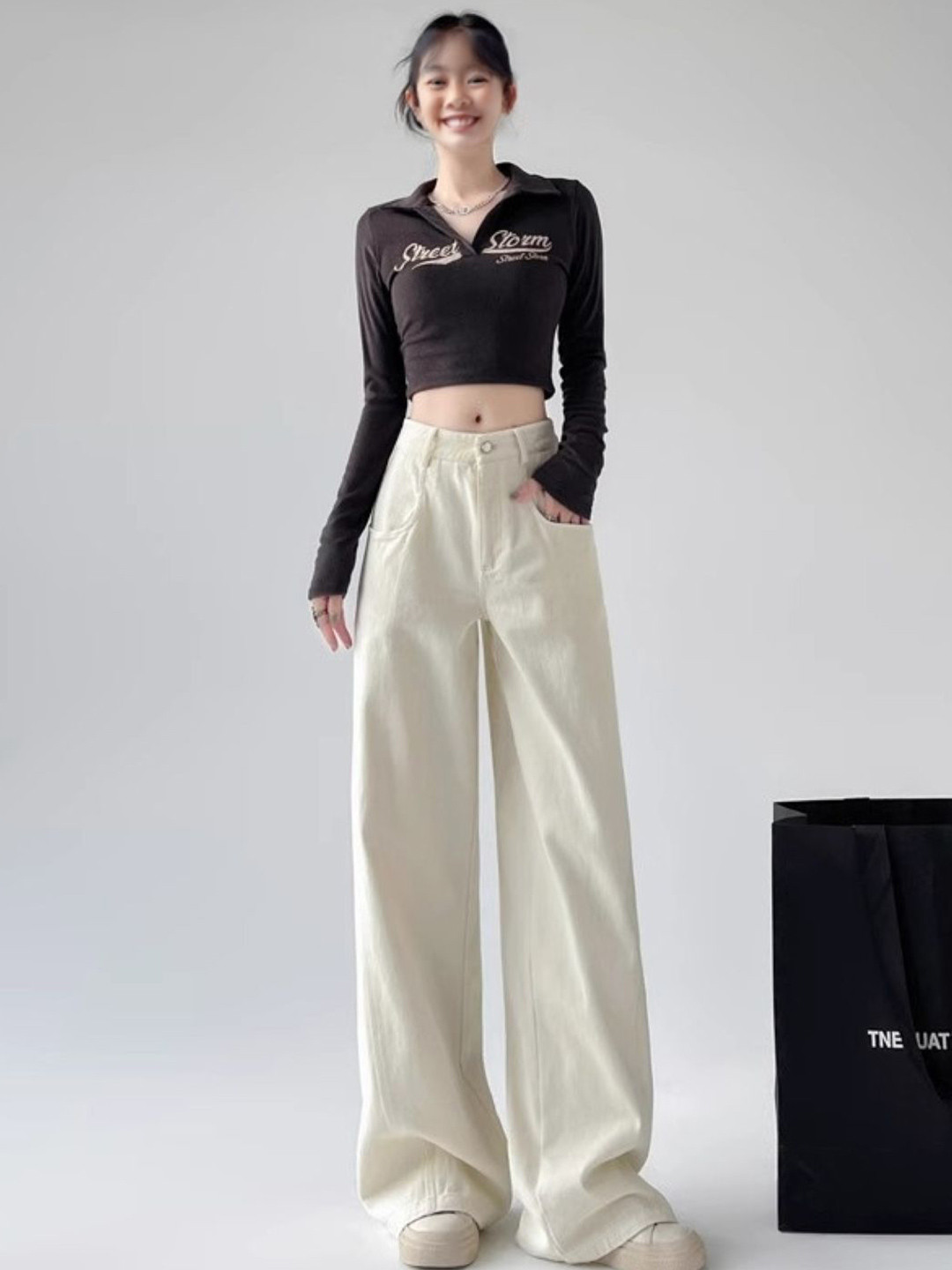 StyleCast Women Regular Fit Mid-Rise Light Fade Cotton Jeans