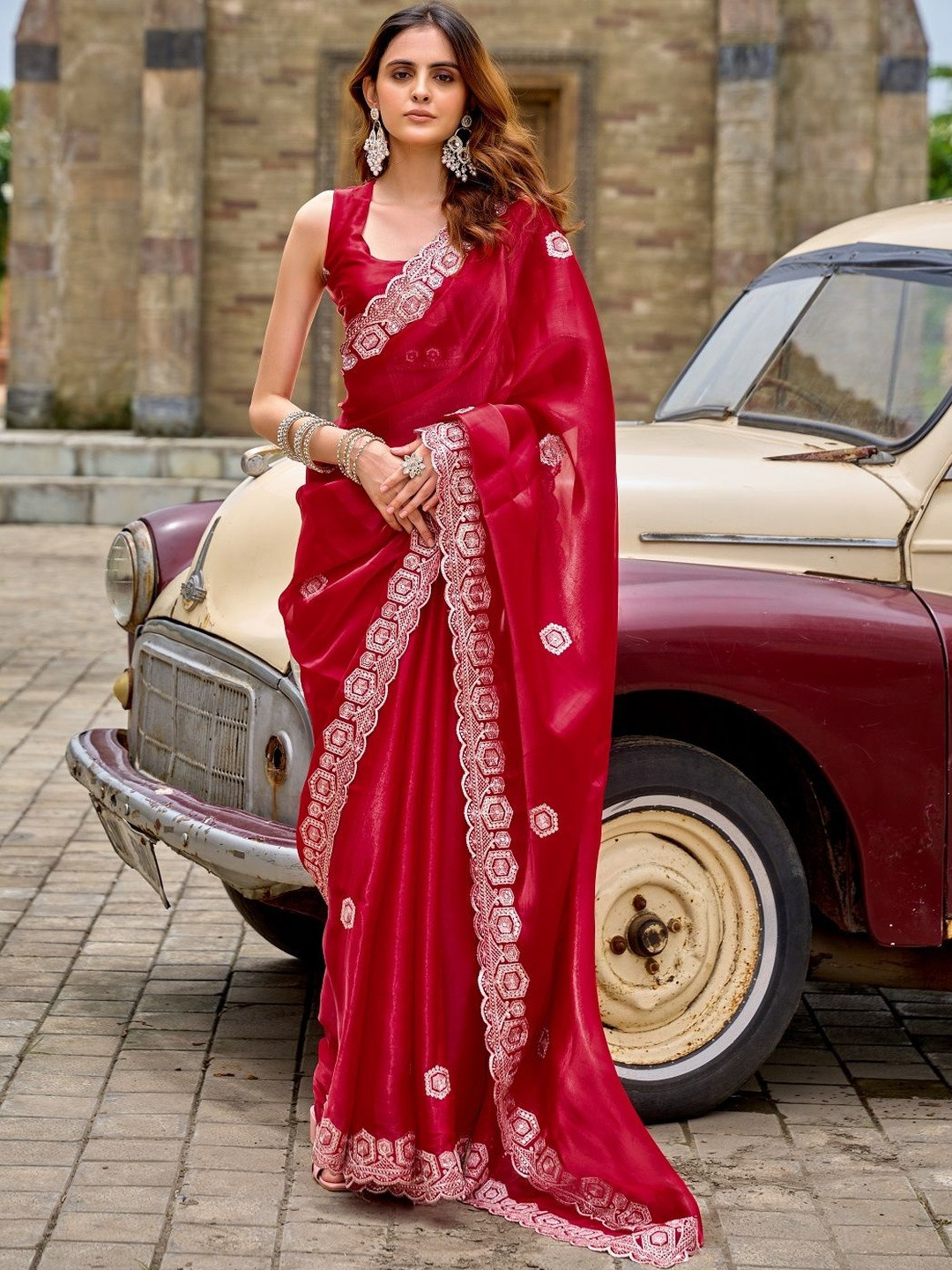 Suha Women Red Poly Chiffon Saree With Unstitched Blouse Piece