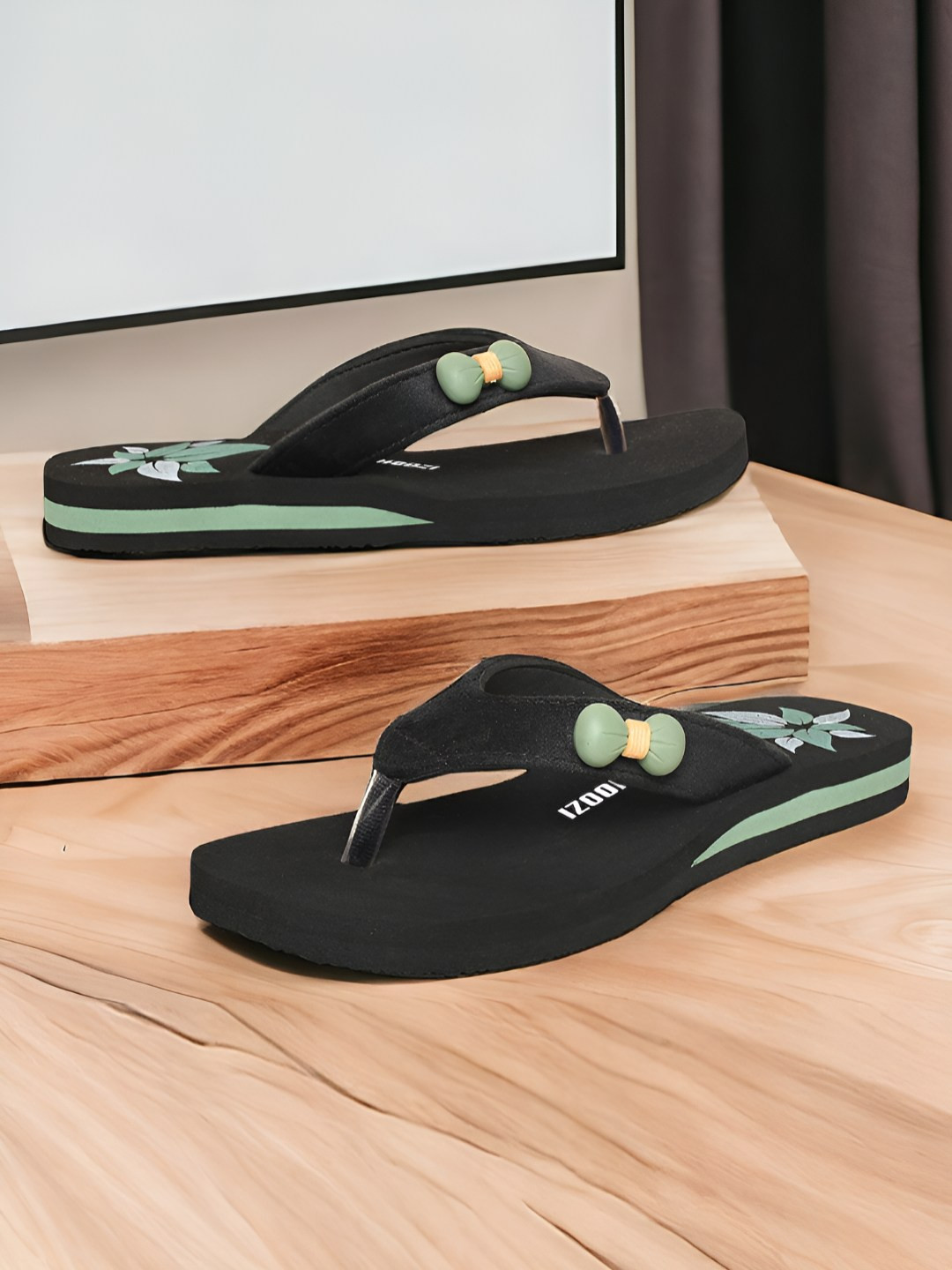 SCHOOZI Women Printed Thong Flip-Flops