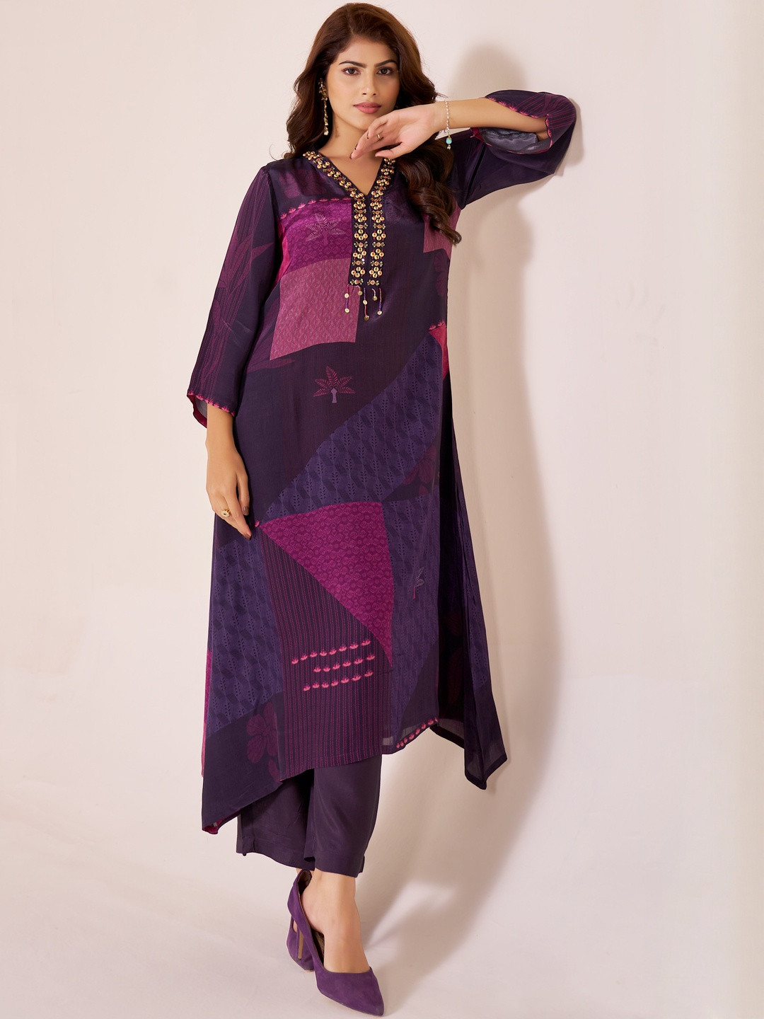 IOLY Women Printed Regular Beads and Stones Silk Crepe Kurta with Trousers
