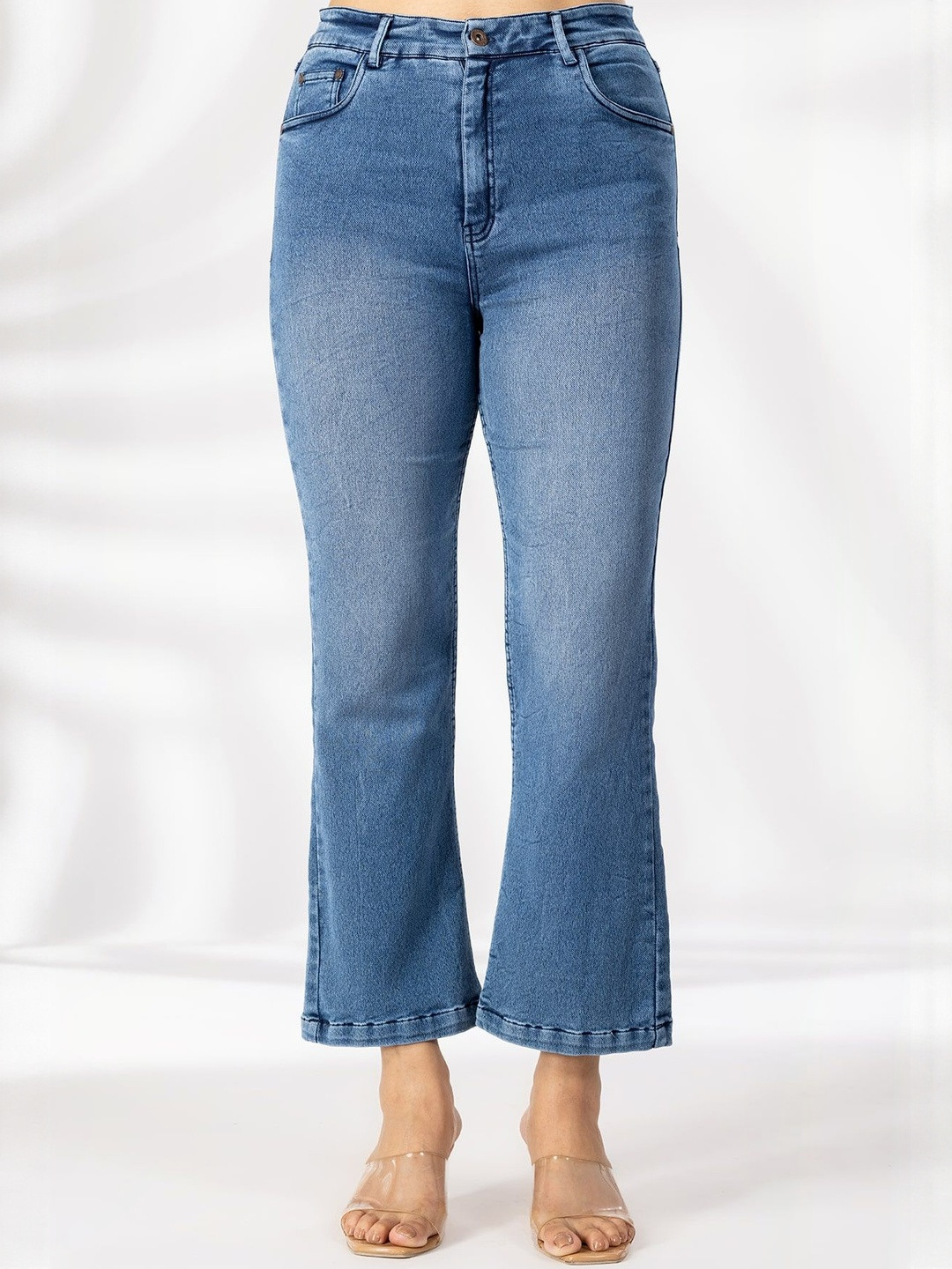 Mustard Women Mid-Rise Light Fade Cropped Regular Fit Jeans