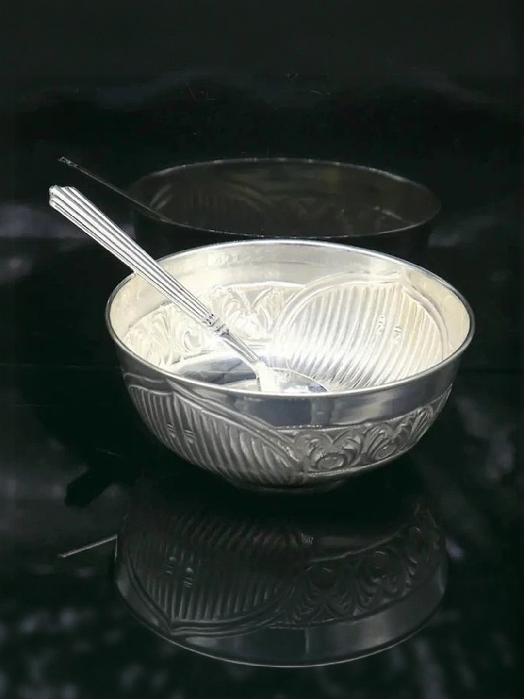 ASTRO-D Silver-Toned Easy to Clean Serving Bowl With Spoon