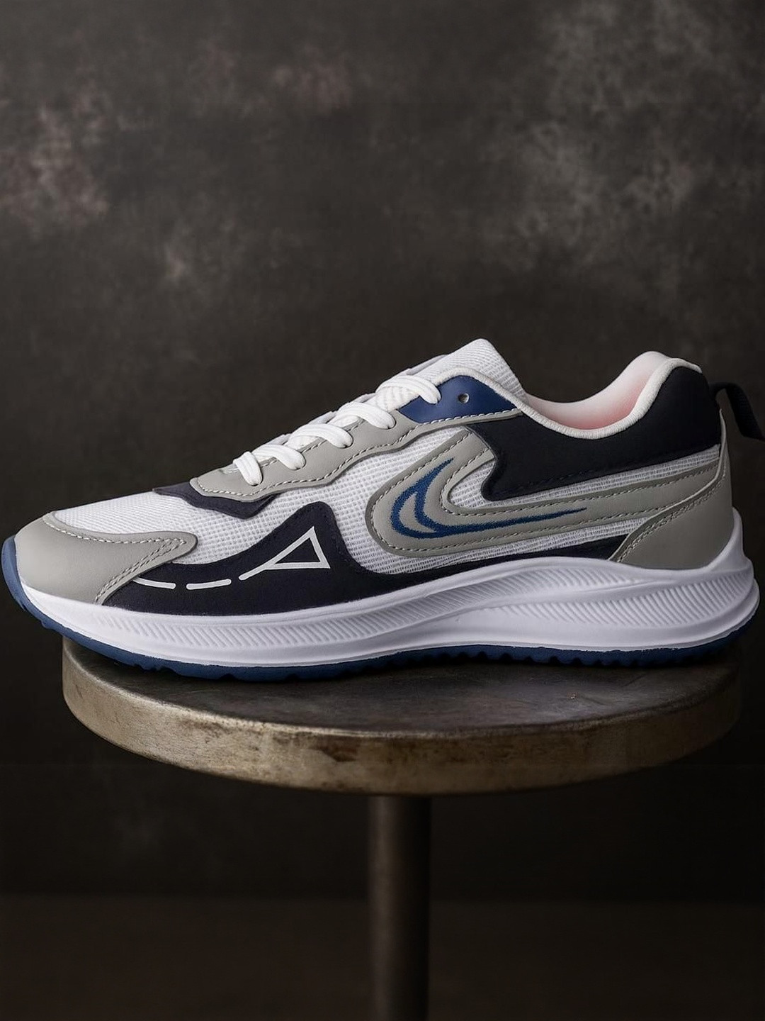 FEEL TIME Men Running Non-Marking Shoes