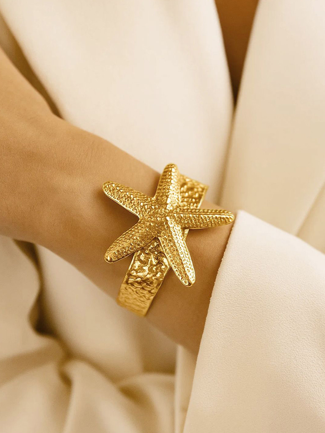 Rubans 18K Gold-Plated Stainless Steel Tarnish-Free Waterproof Starfish Open Cuff Bracelet