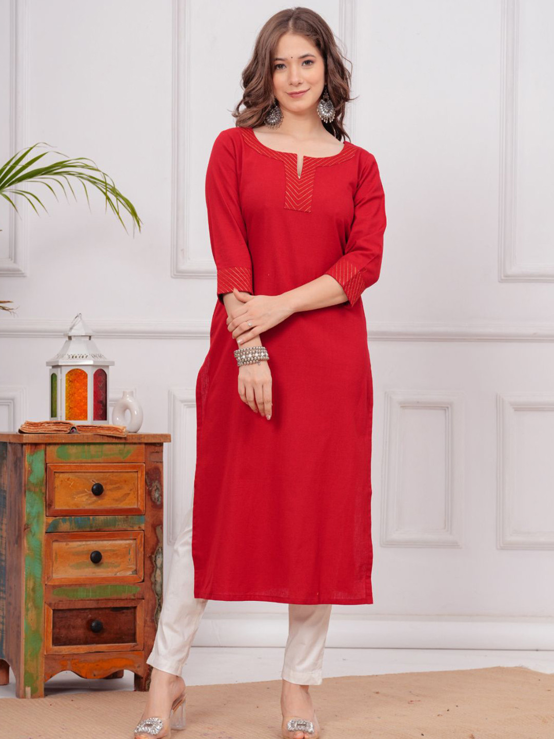 Tushti Notch Neck Kurta With Intricate Detailing