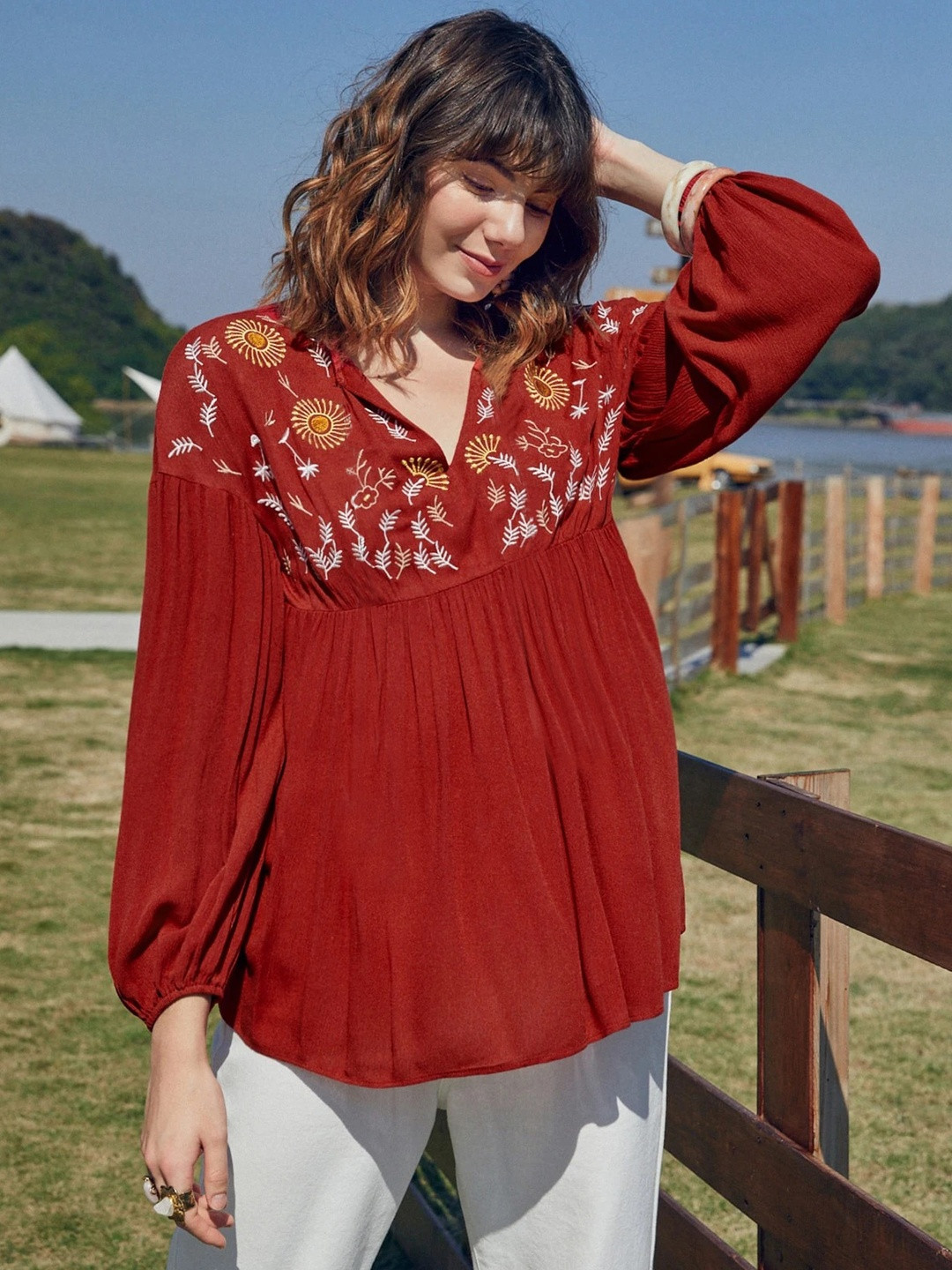 Moda Rapido Women Red Floral Embroidered Mandarin Collar Puff Sleeve Viscose Rayon Top
