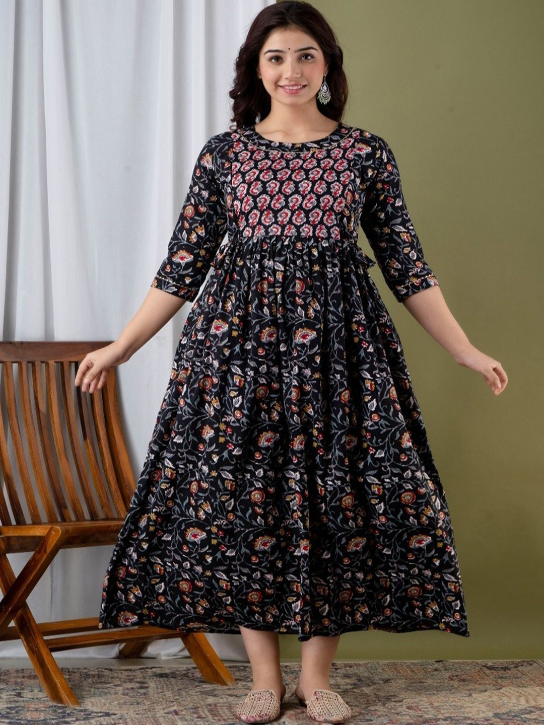 Queens Closet Women Paisley Printed Daily Cotton Anarkali Kurta